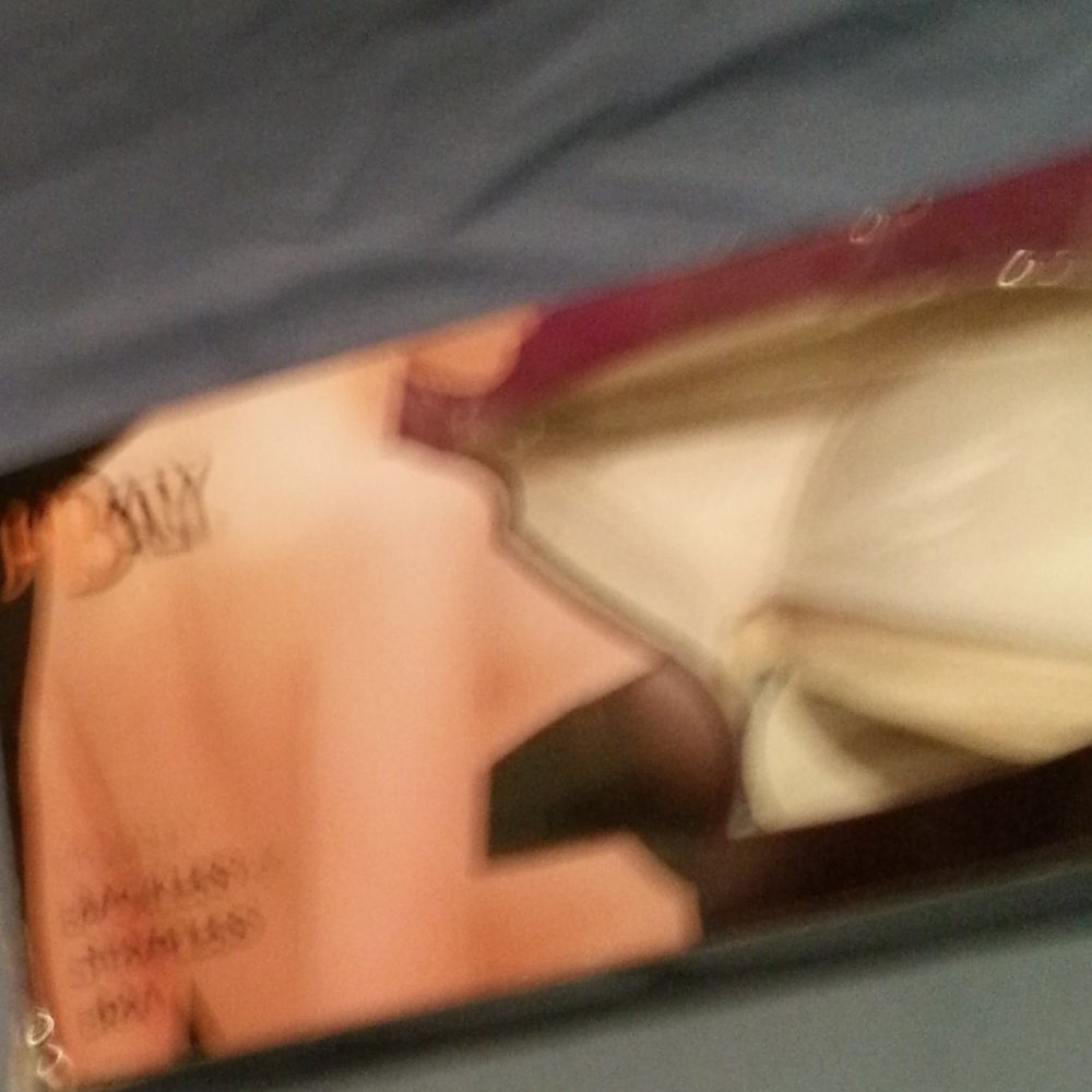 2 HIBALY BRAS TOTALLY BACKLESS & STRAPLESS NEW - Picture 4 of 7